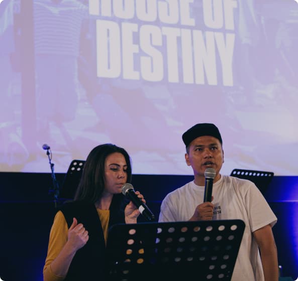 Pastor Maldo and his wife Jasmine